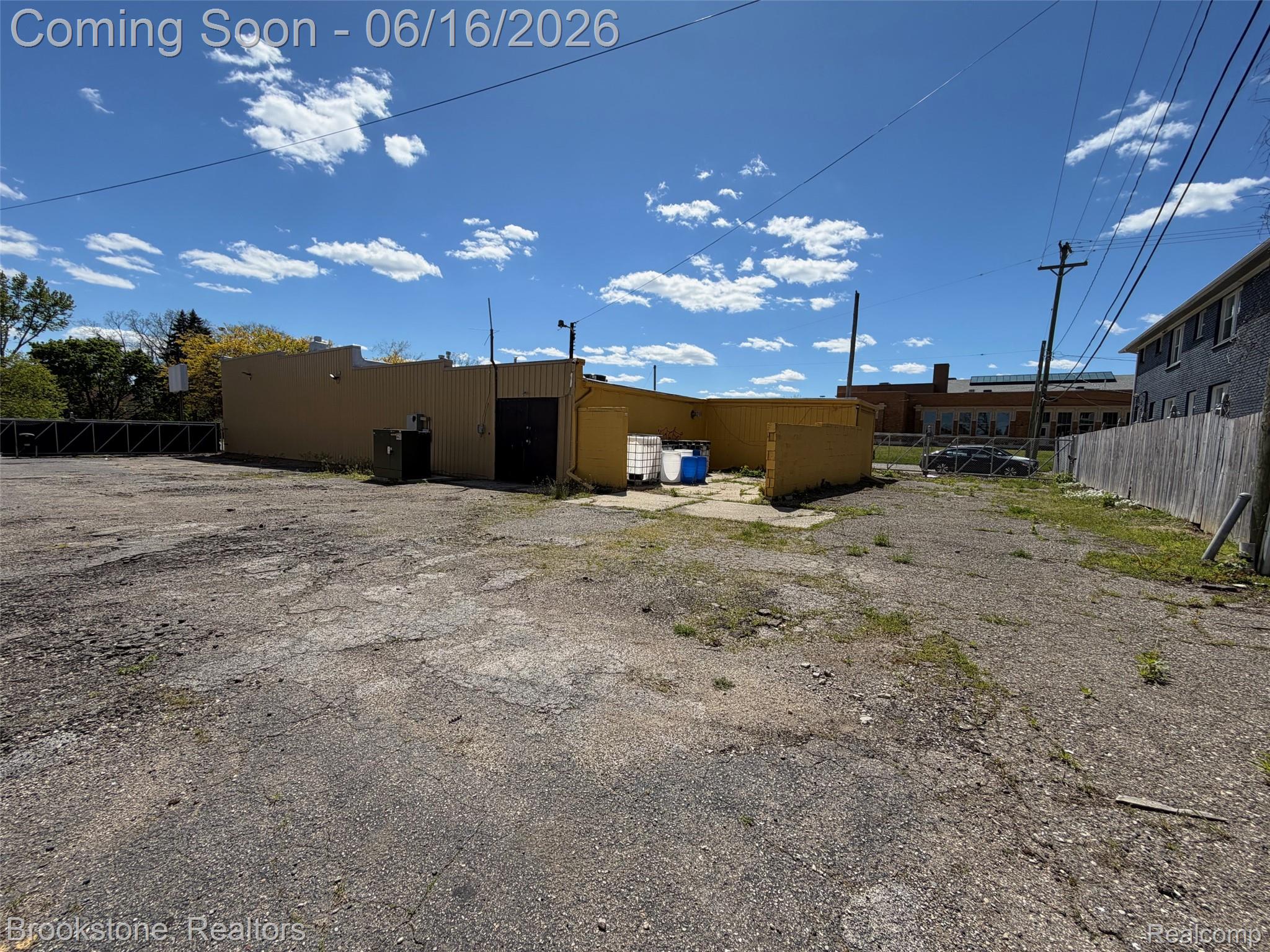 606 W Huron Street