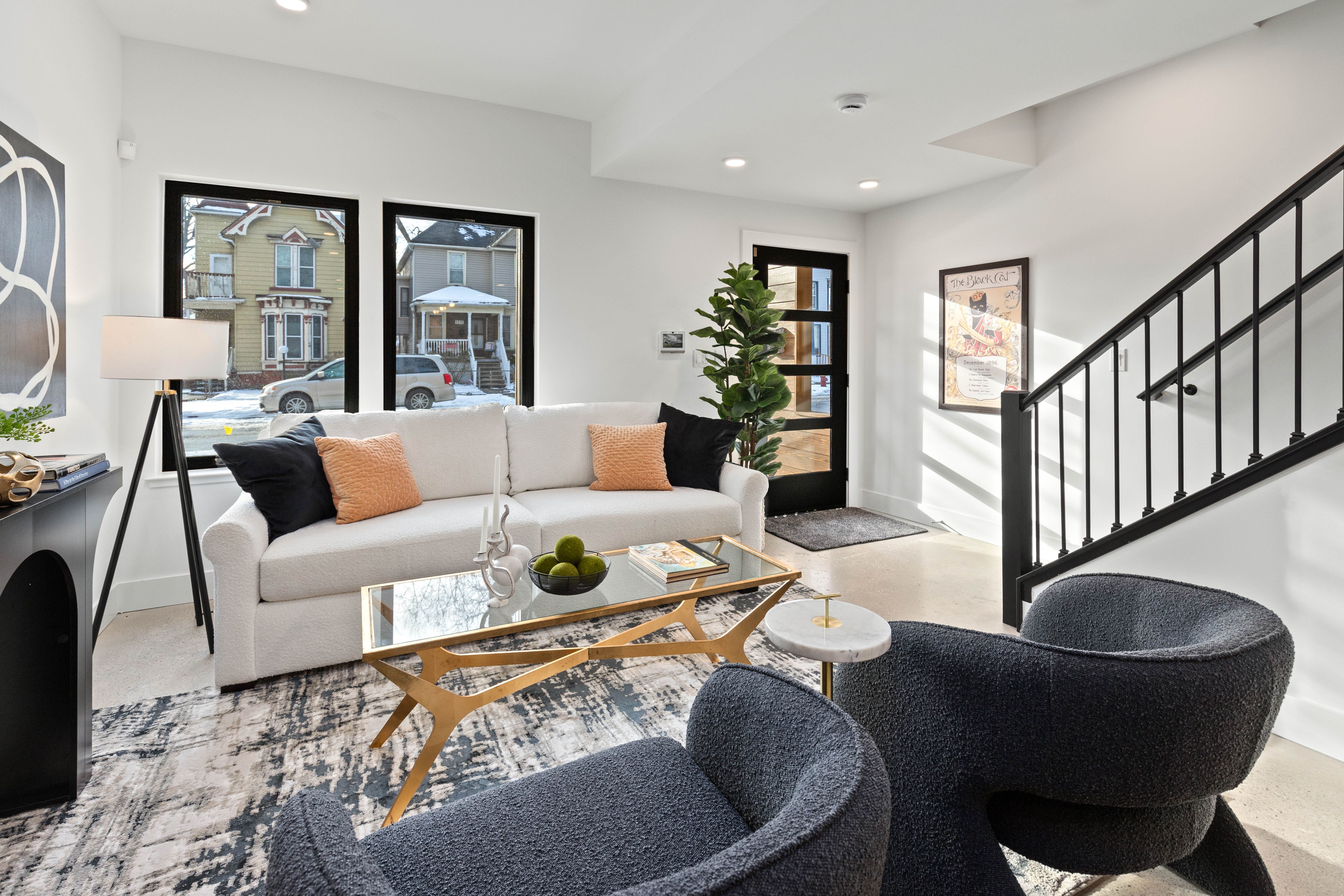 5228 AVERY Street Unit 4