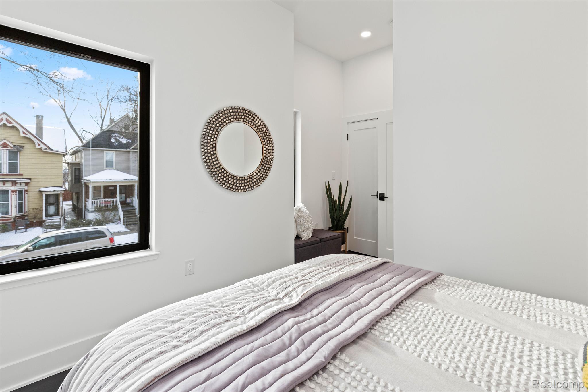 Detroit, Michigan 48208, United States, 2 Bedrooms Bedrooms, ,3 BathroomsBathrooms,Residential,Active,31568