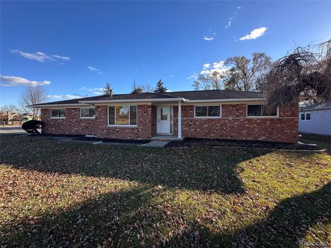 16970 Park Lane Fraser City MI 48026