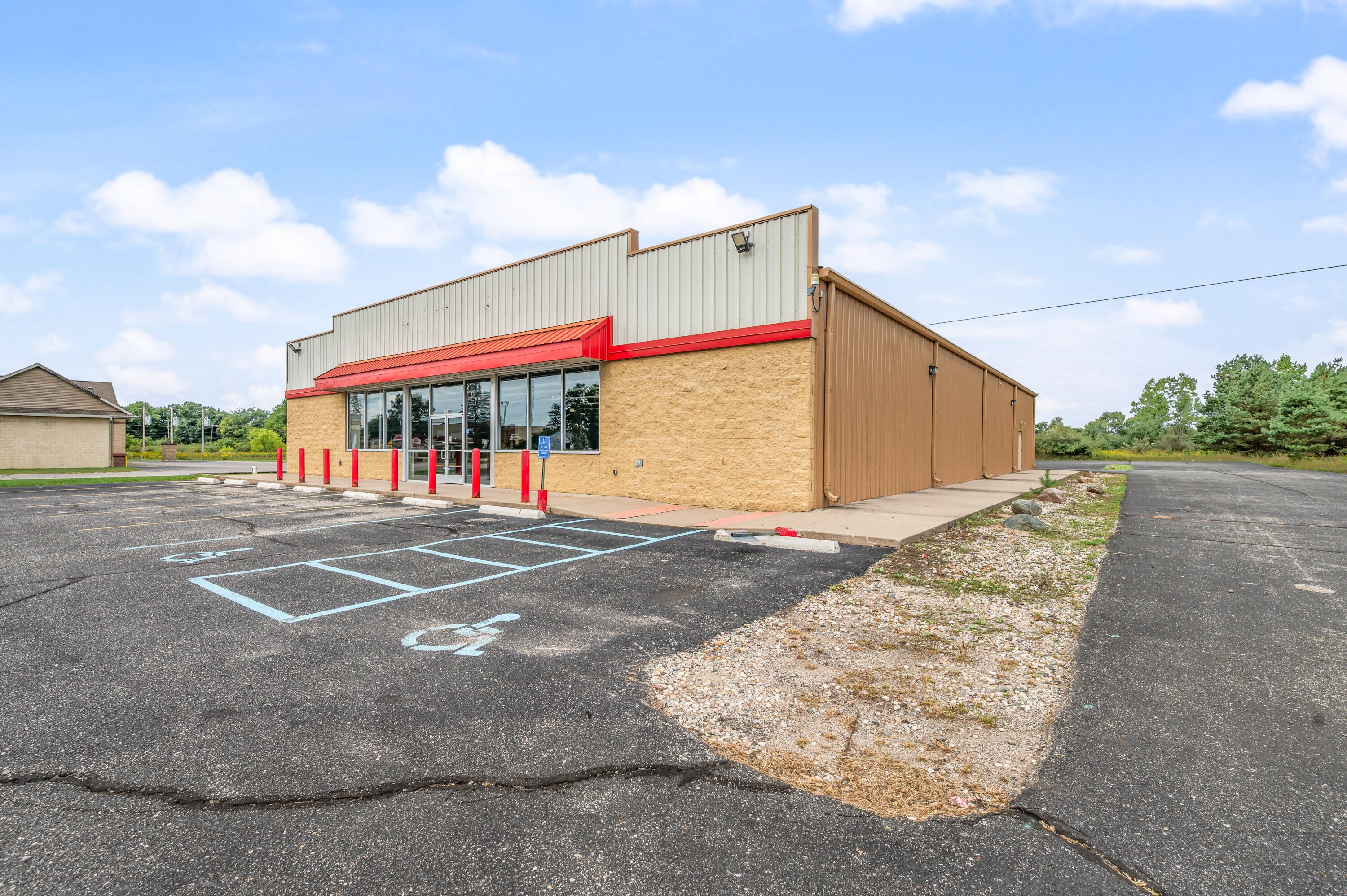 2646 9 Mile Road