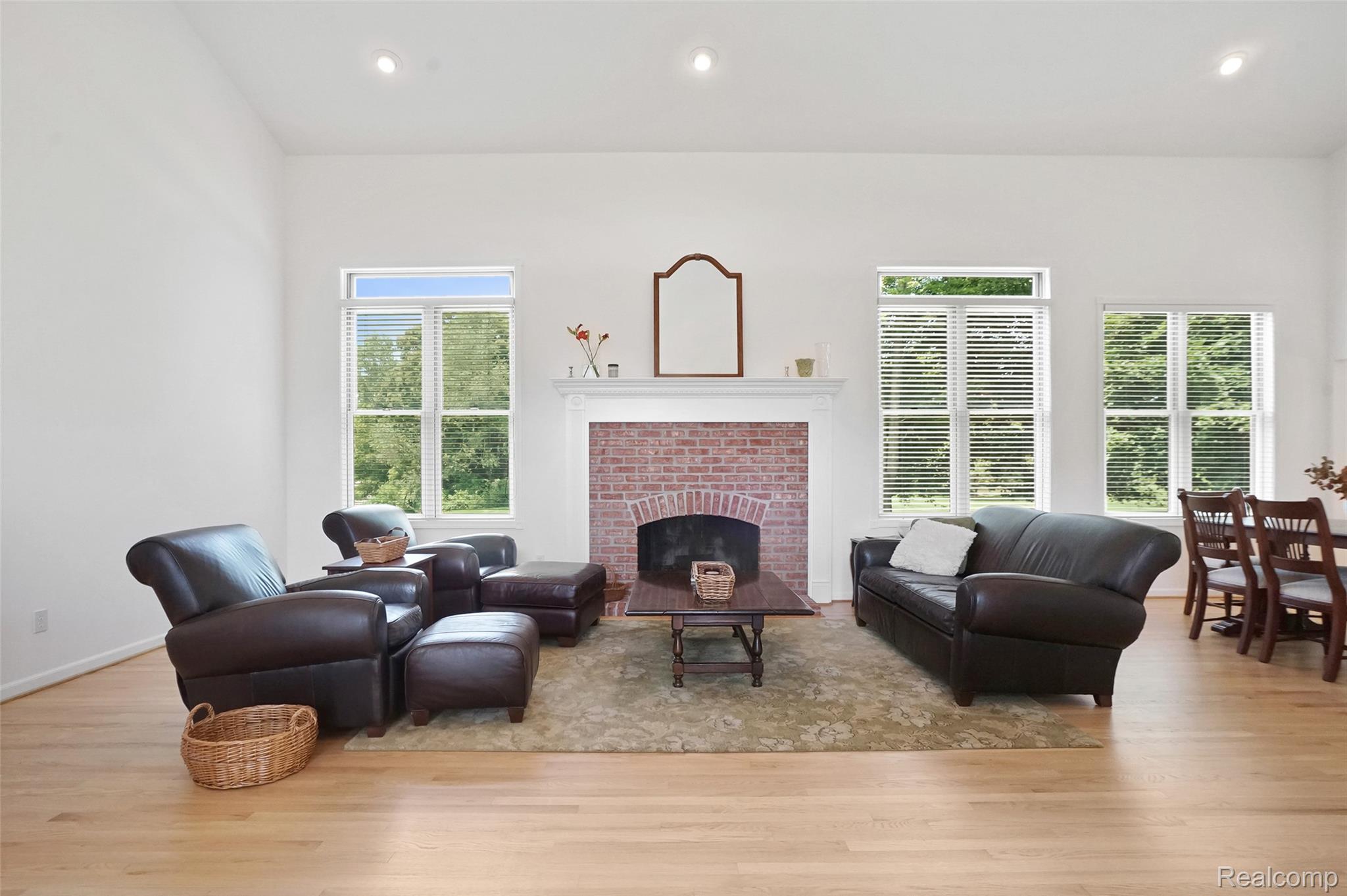 5501 Jeanne Marie Drive