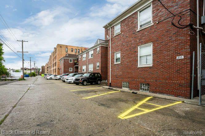 255 Merton Road
