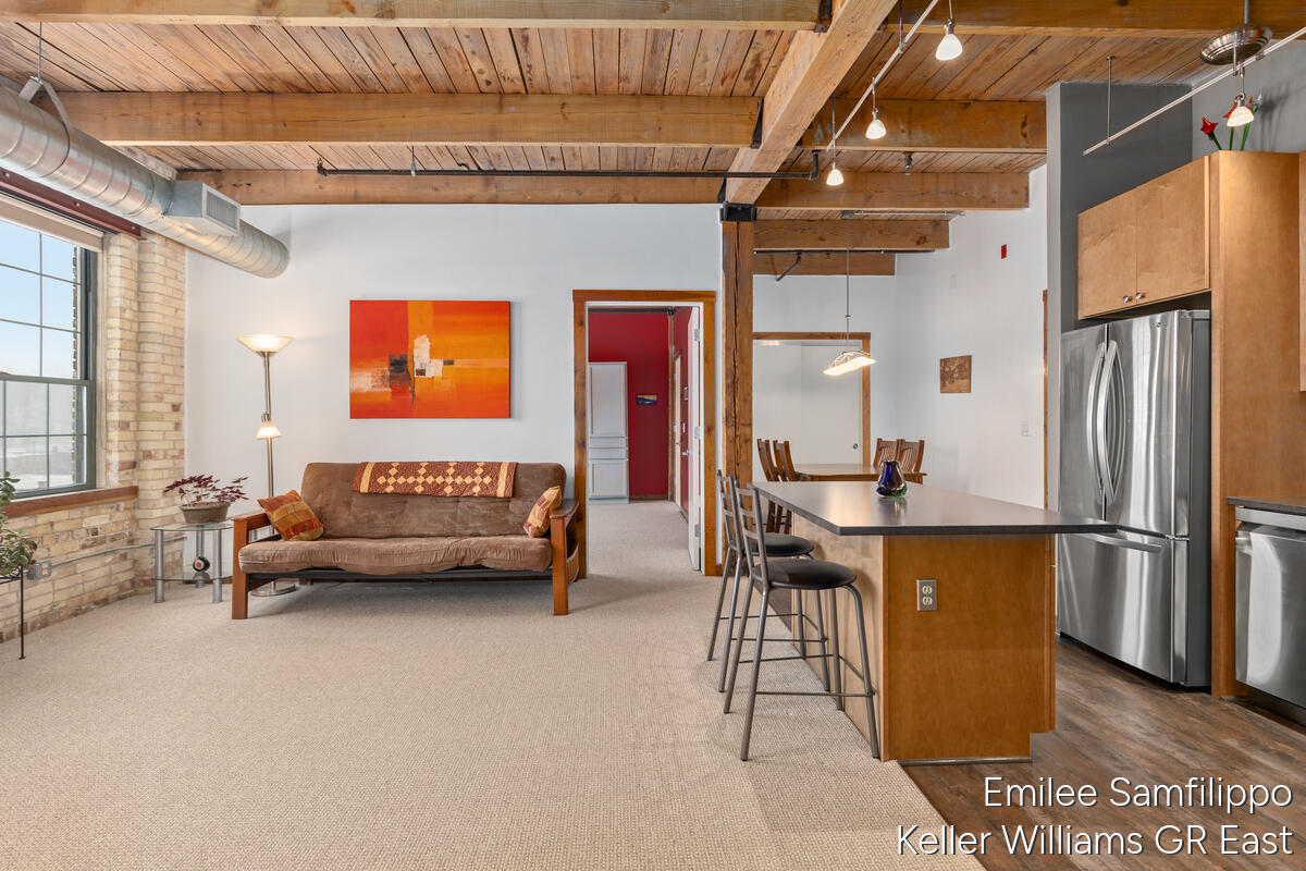 940 Monroe Avenue NW 502