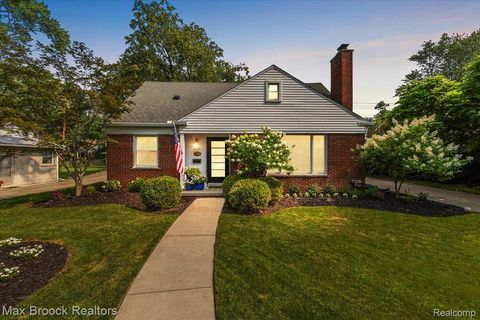 17850 Beverly Road Beverly Hills Village MI 48025