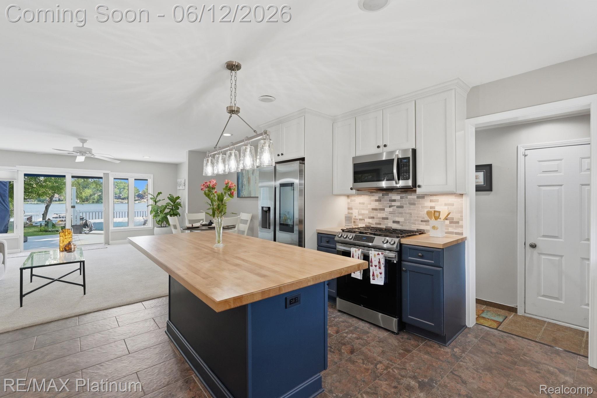 1612 S Hughes Road
