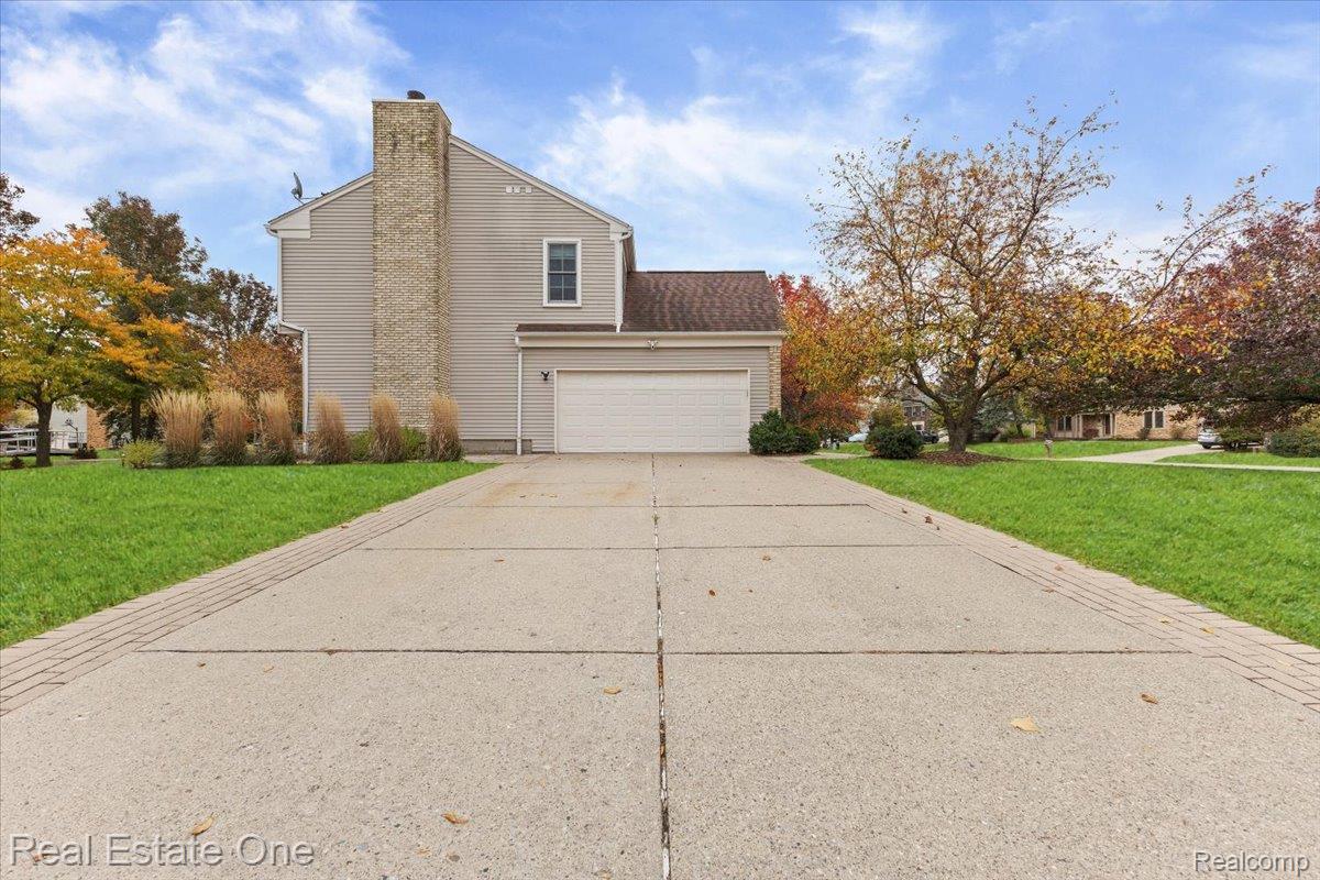 1568 Grandview Drive