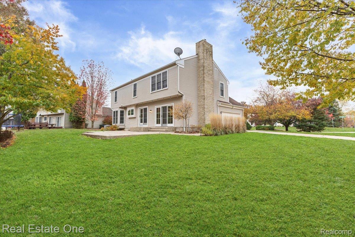 1568 Grandview Drive