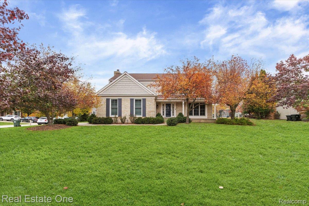 1568 Grandview Drive