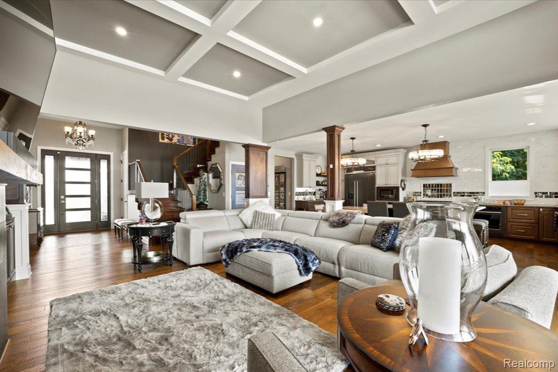 8184 Woodland Shore Drive