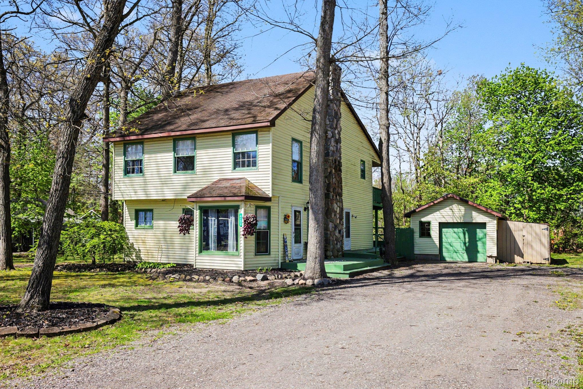 4725 Hickory Drive