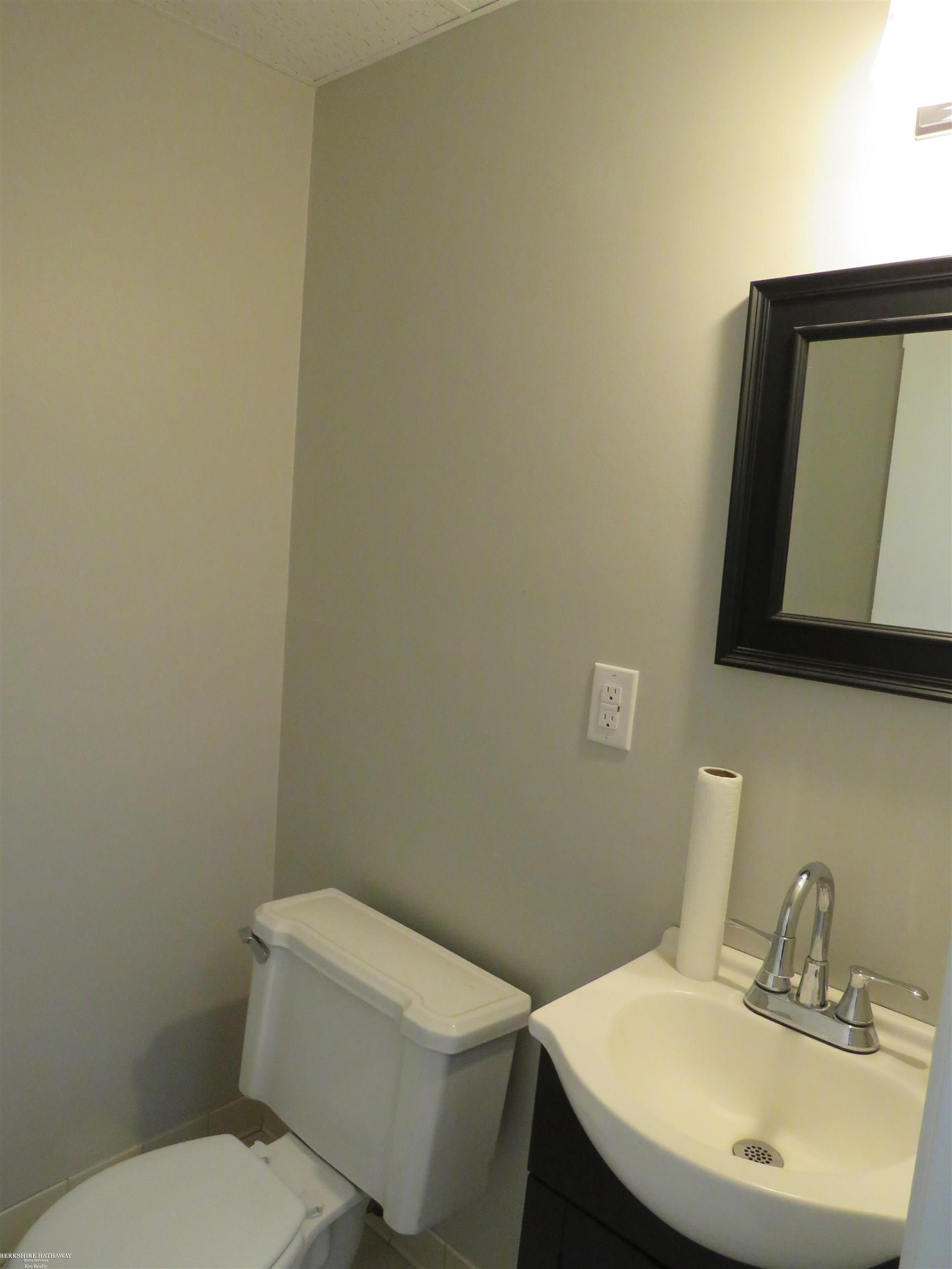 Clinton Township, Michigan 48036, United States, ,Residential,Active,251985