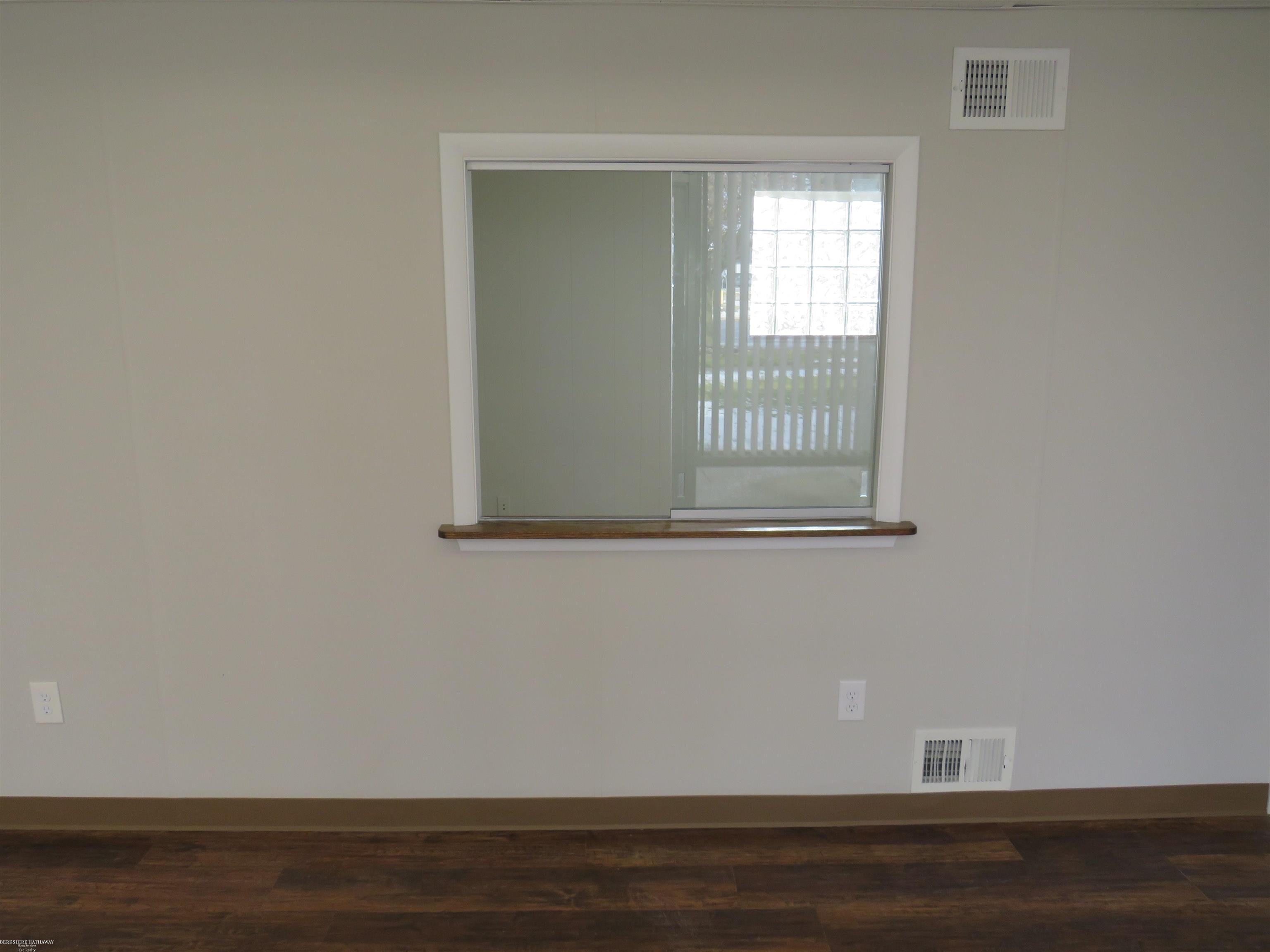 Clinton Township, Michigan 48036, United States, ,Residential,Active,251985