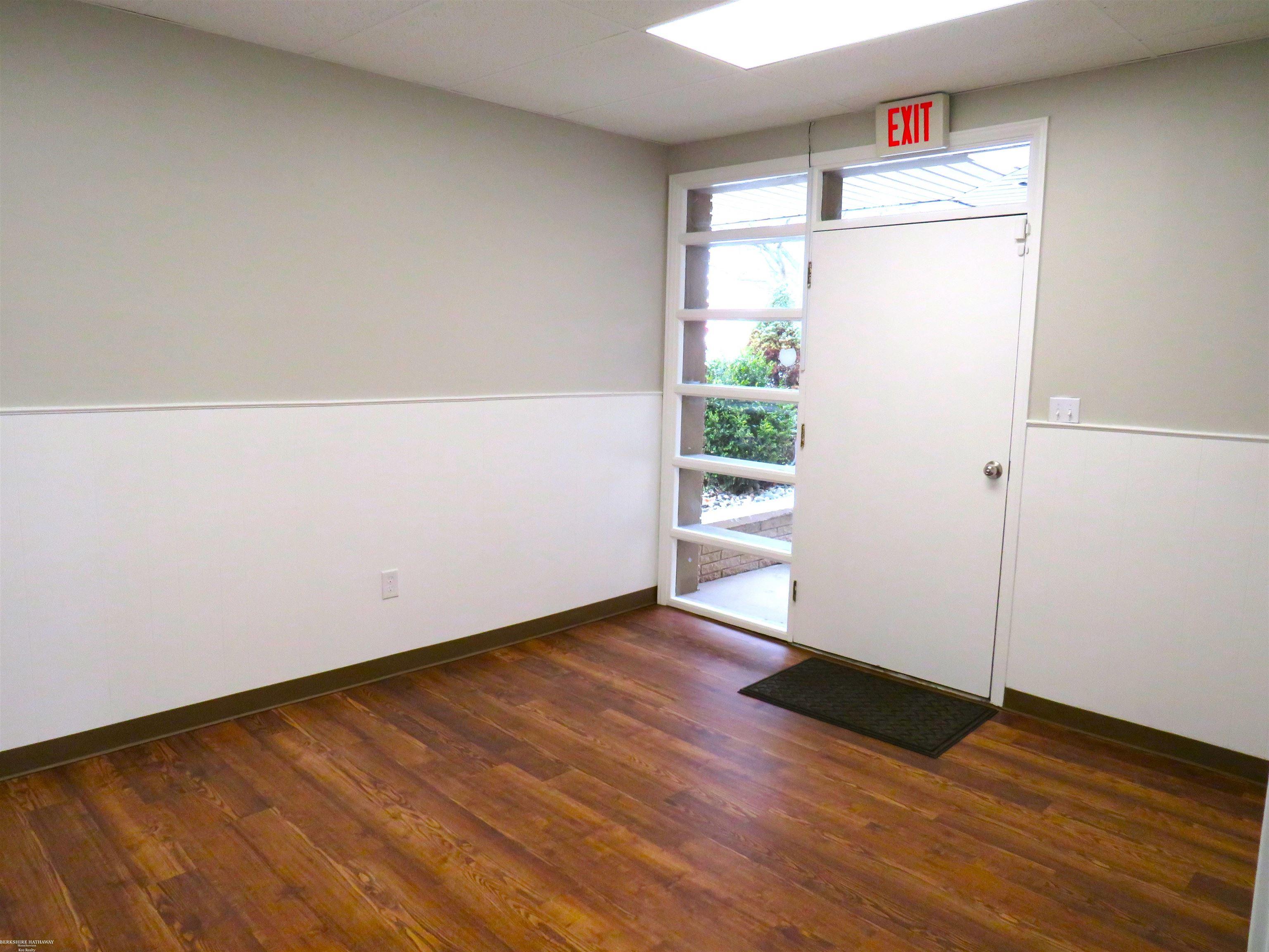 Clinton Township, Michigan 48036, United States, ,Residential,Active,251985