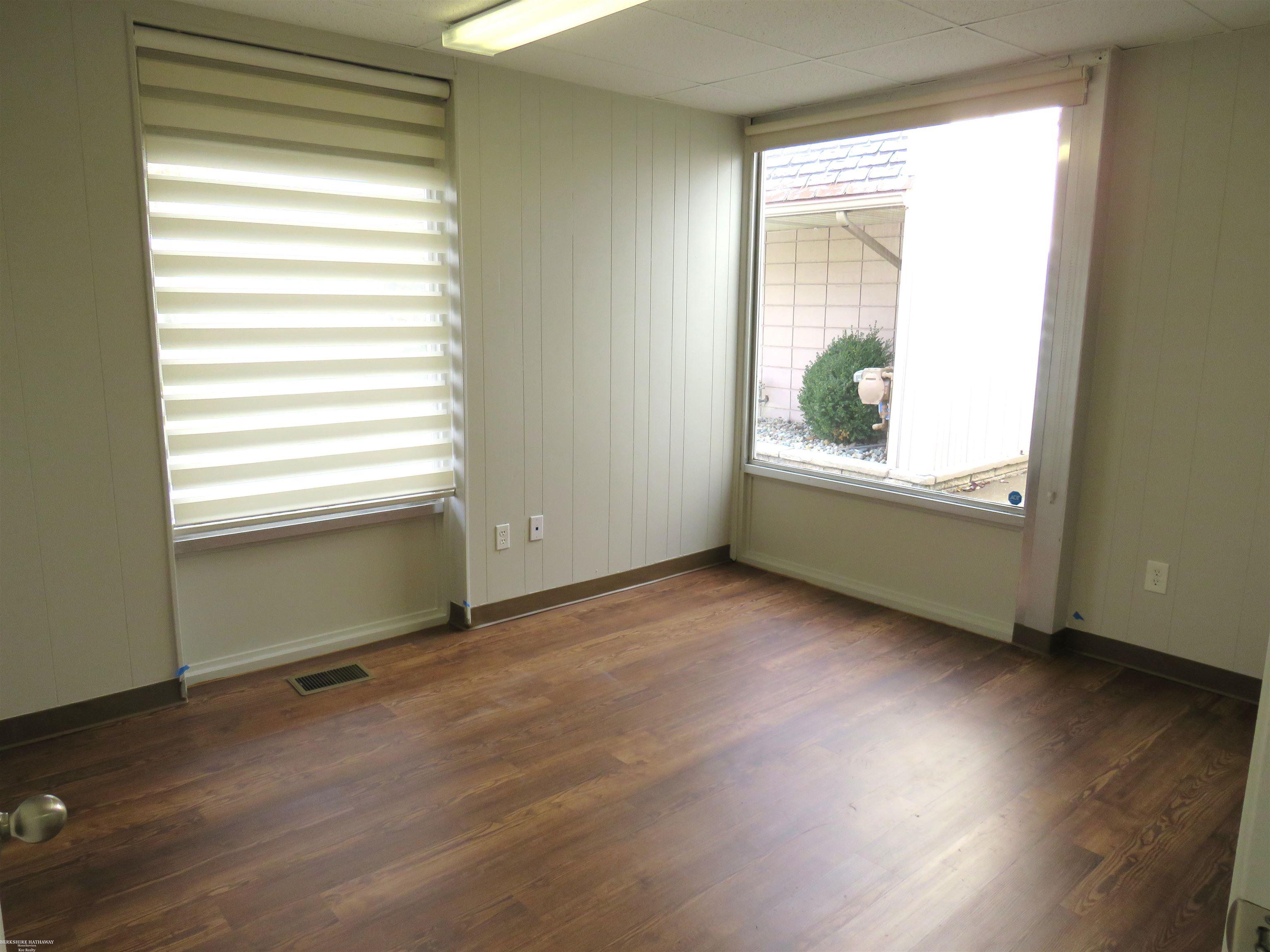 Clinton Township, Michigan 48036, United States, ,Residential,Active,251985