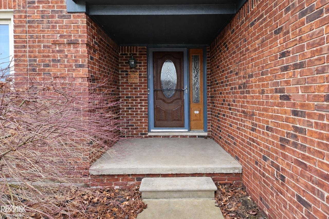 30868 Thistle Avenue