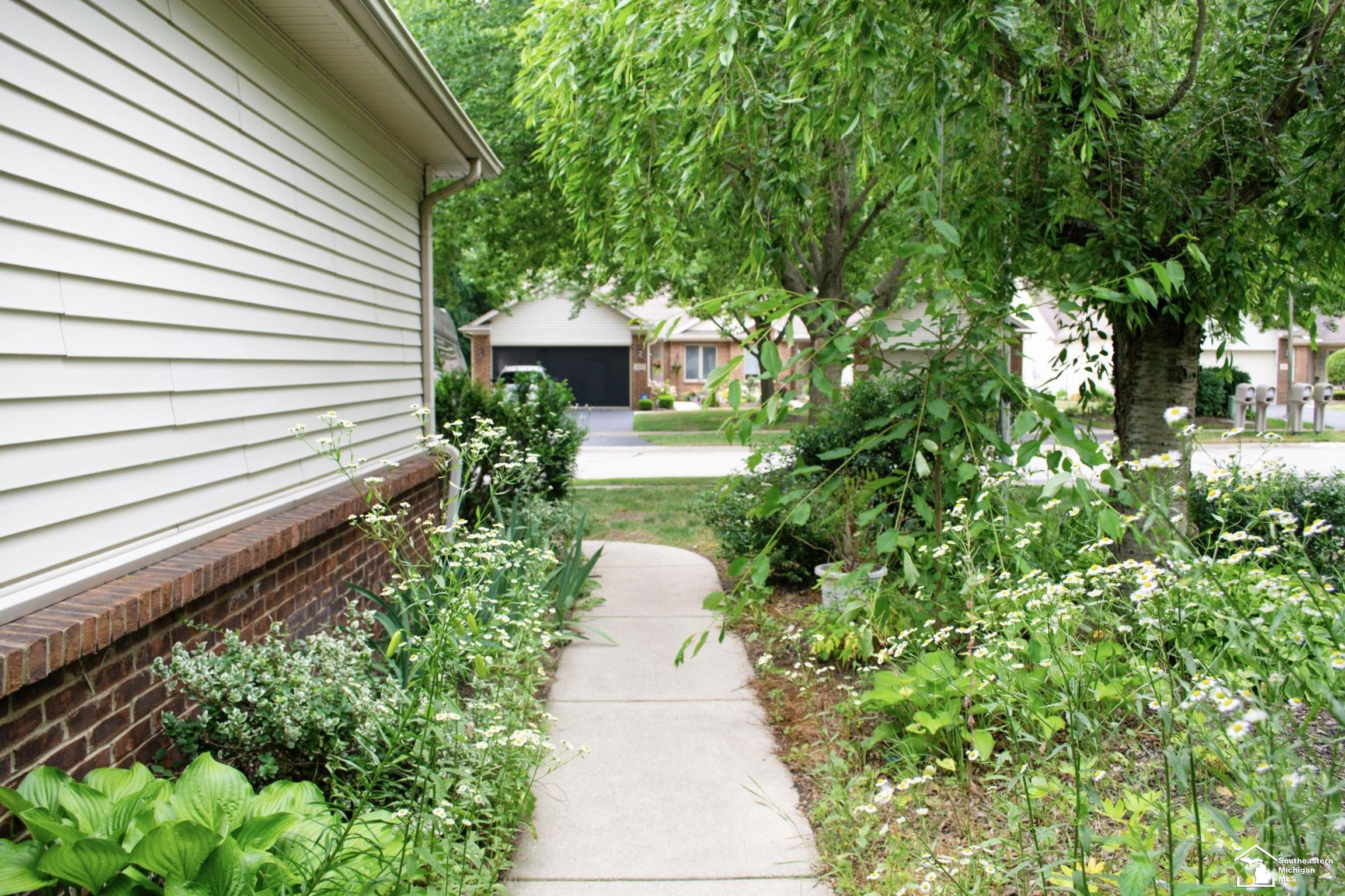 1626 Spruce Court