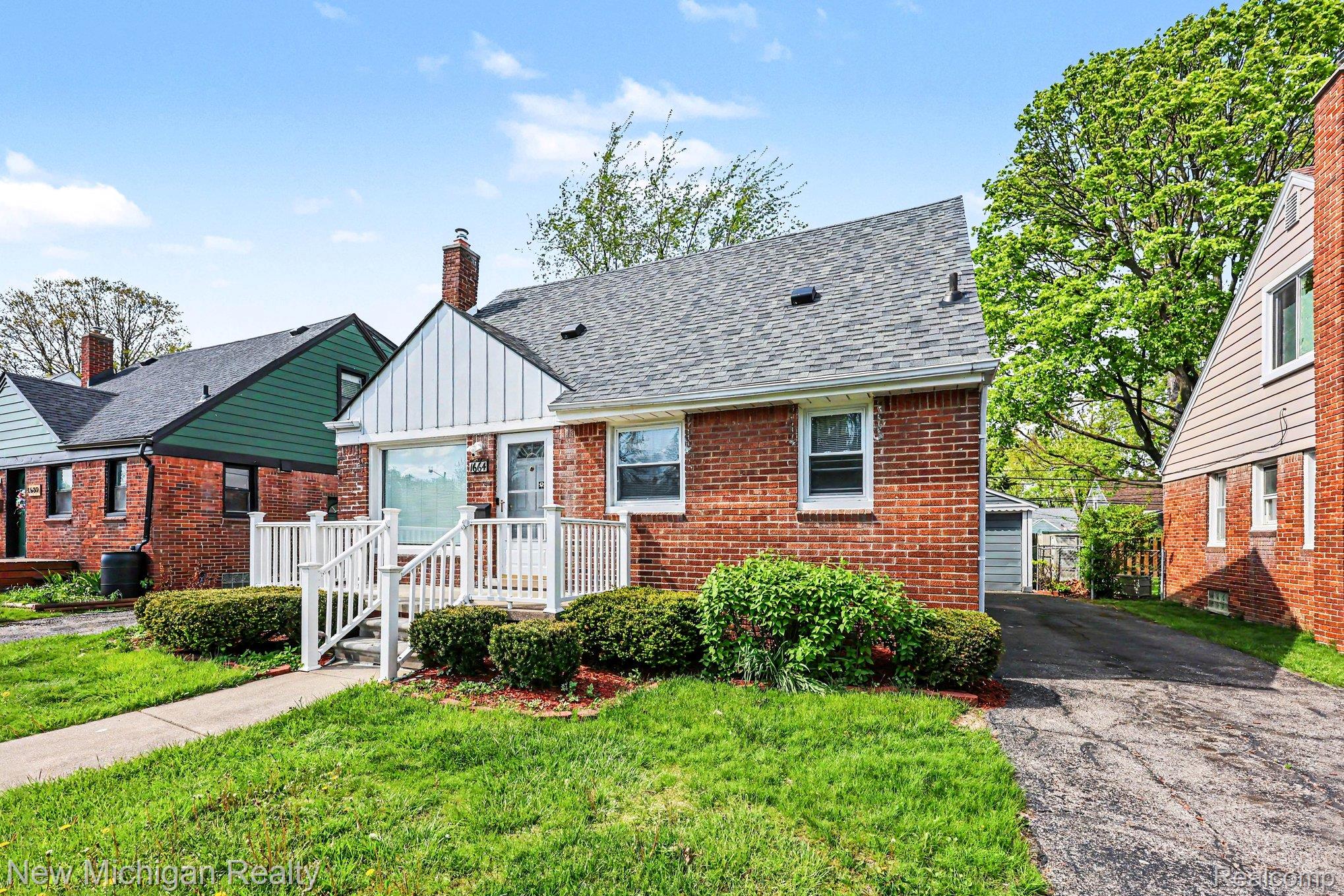 1664 11 Mile Road