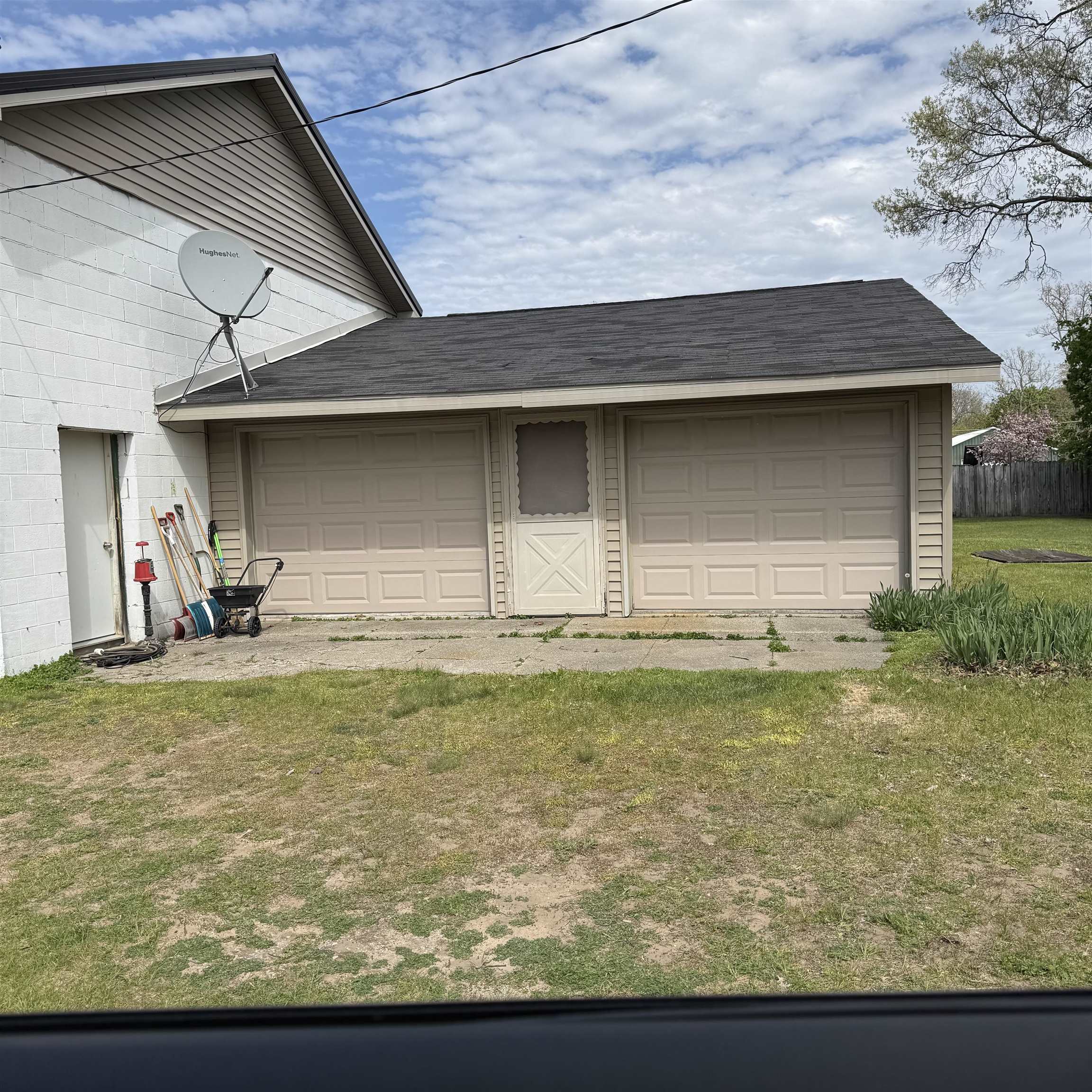 3953 Saginaw