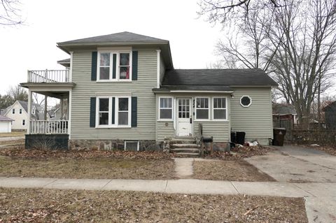 424 S Kinney Street Mt Pleasant City MI 48858