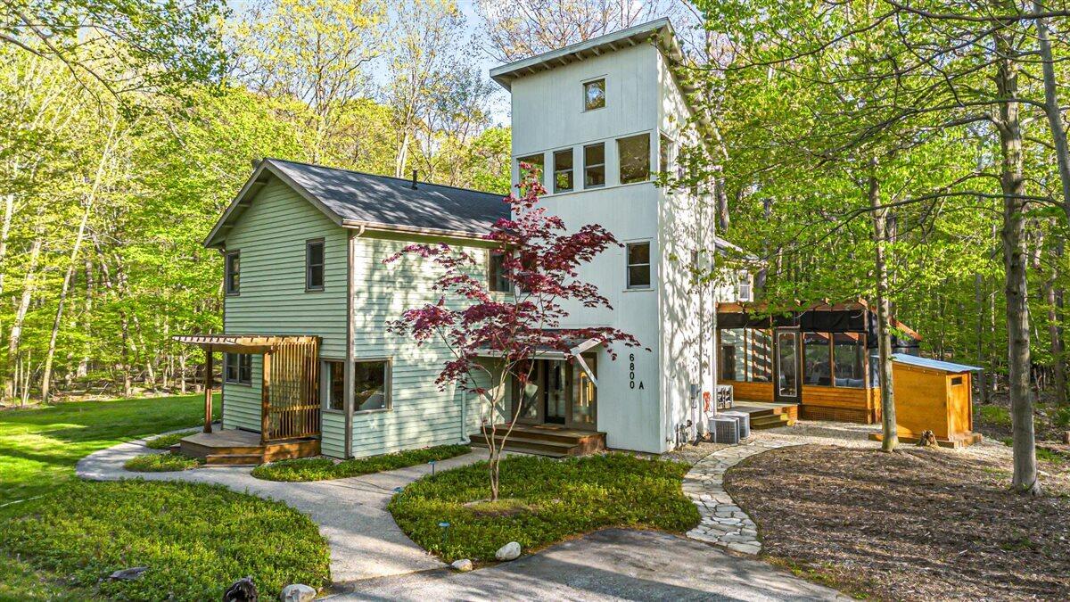 6800 Harbert Road