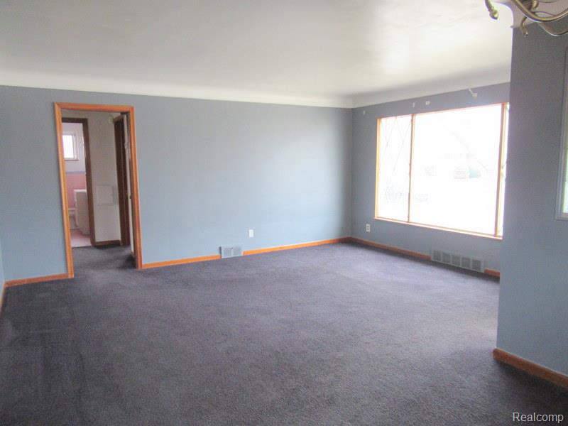 17716 Veronica Avenue