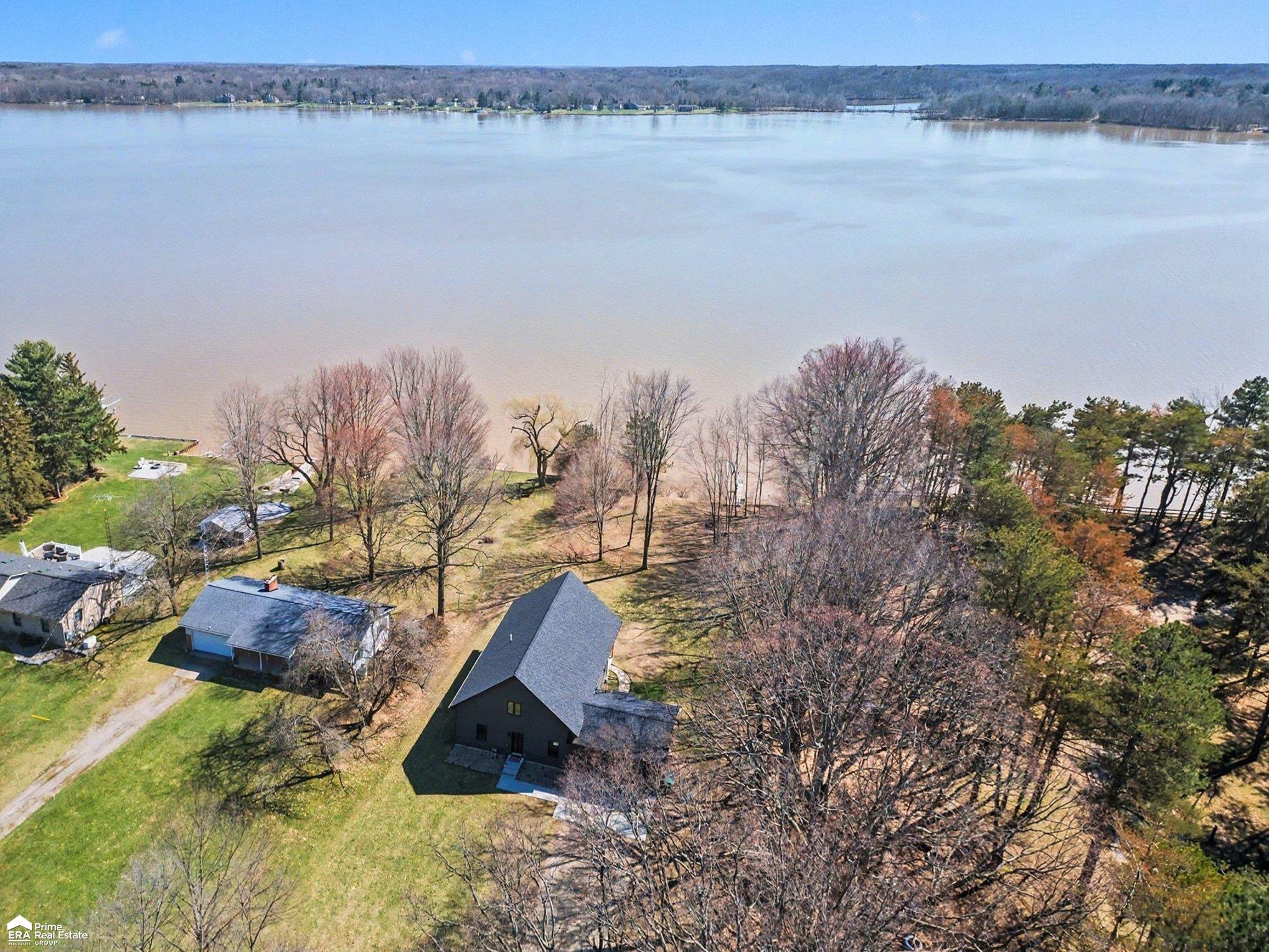 5881 Lake Crest Drive