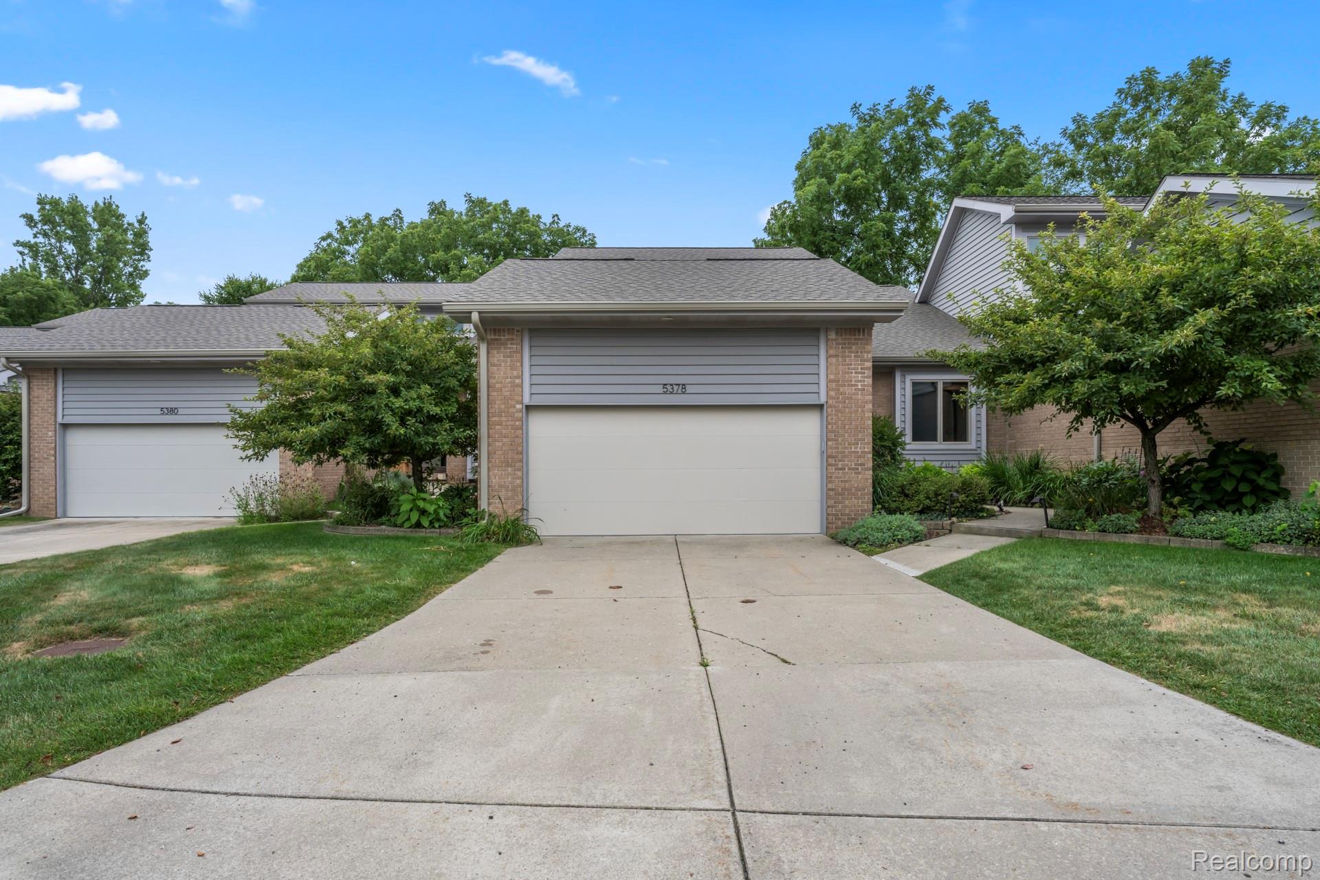 5378 Warwick Trail