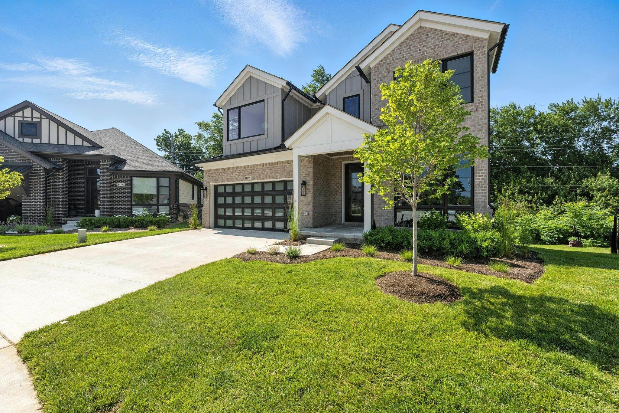 54695 Camden Court