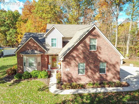 Photo of 1291 Courtney Court, Hartland Township, MI 48353 (MLS # 20251056051)