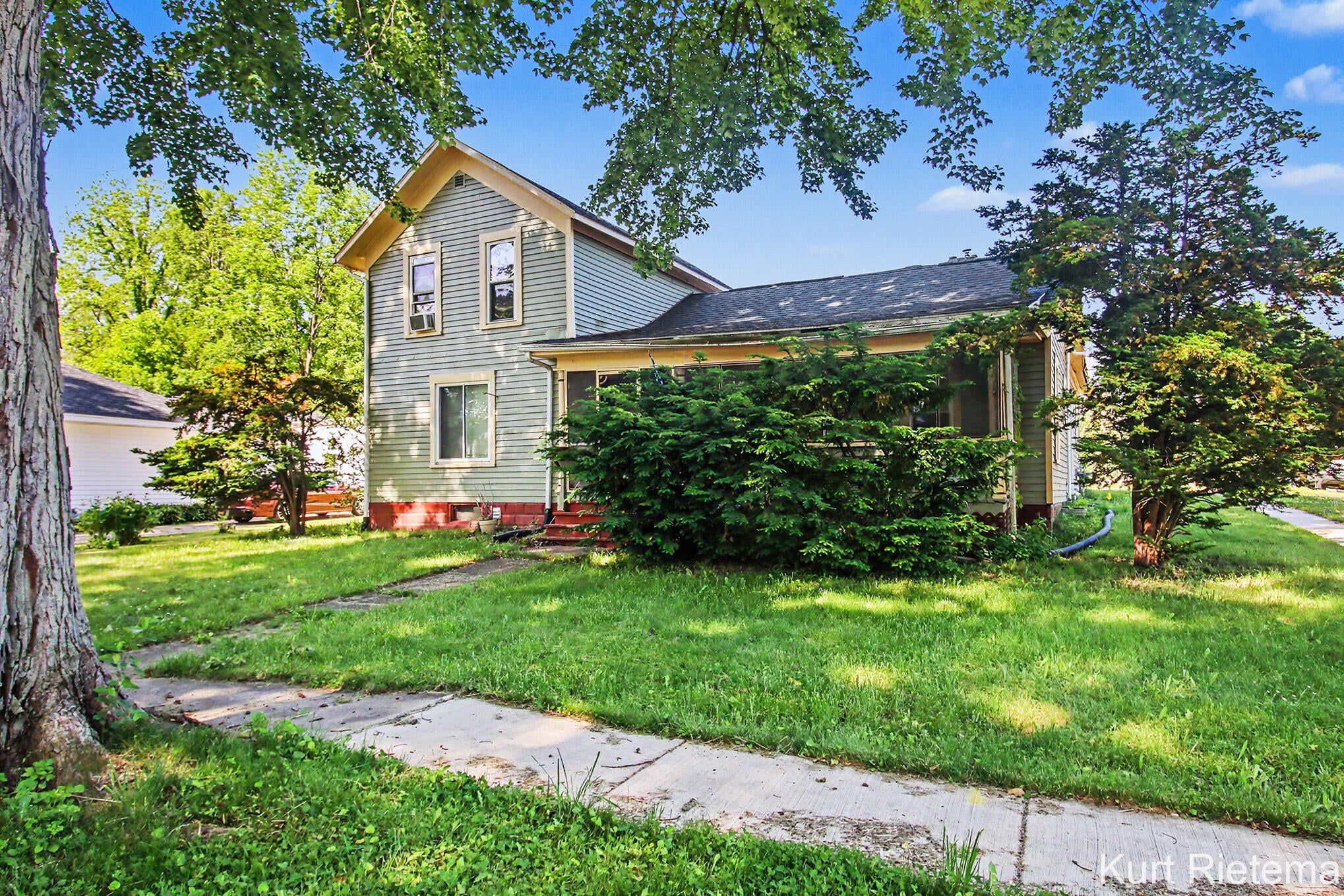 220 Hamilton Avenue