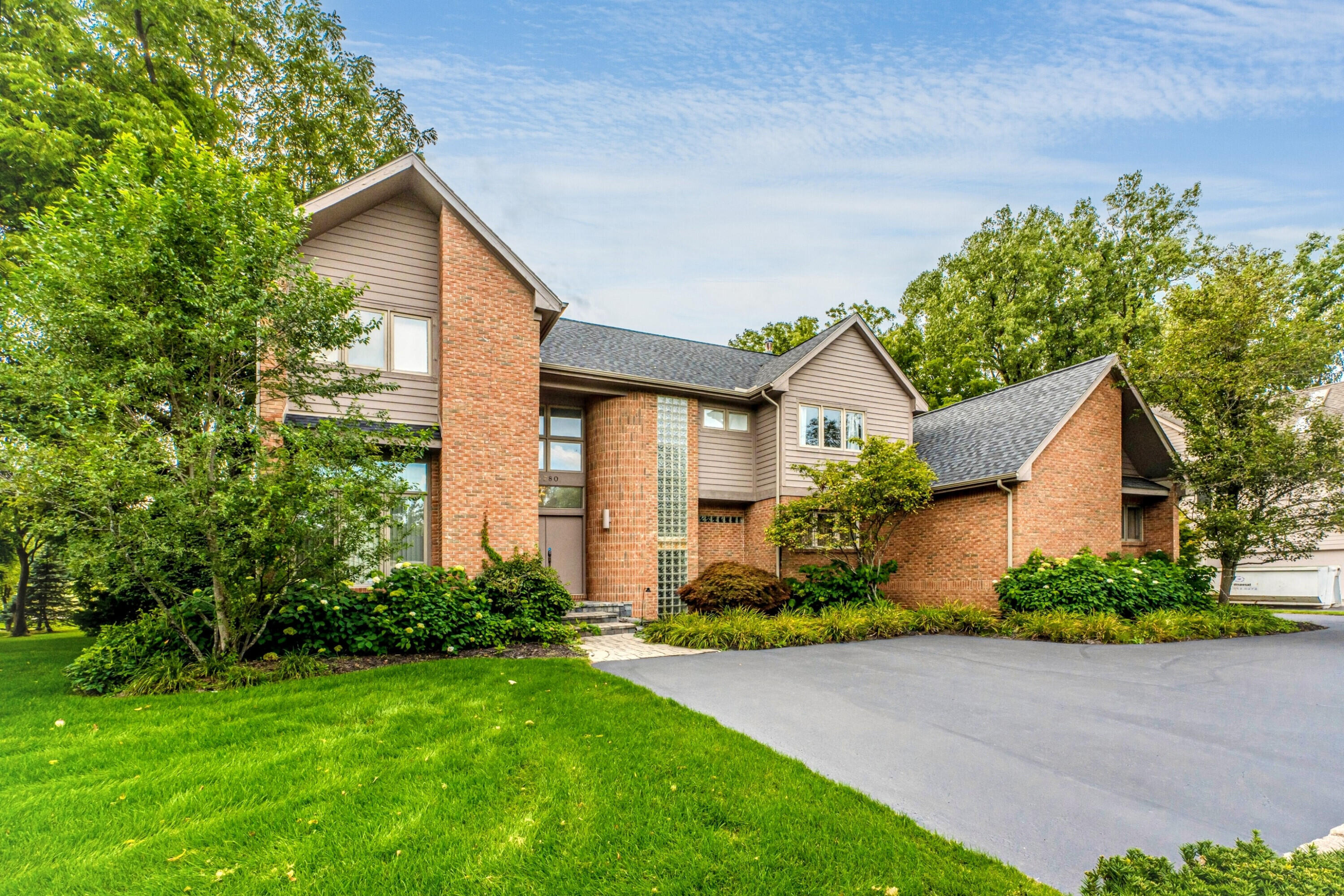5780 Swan Lake Court