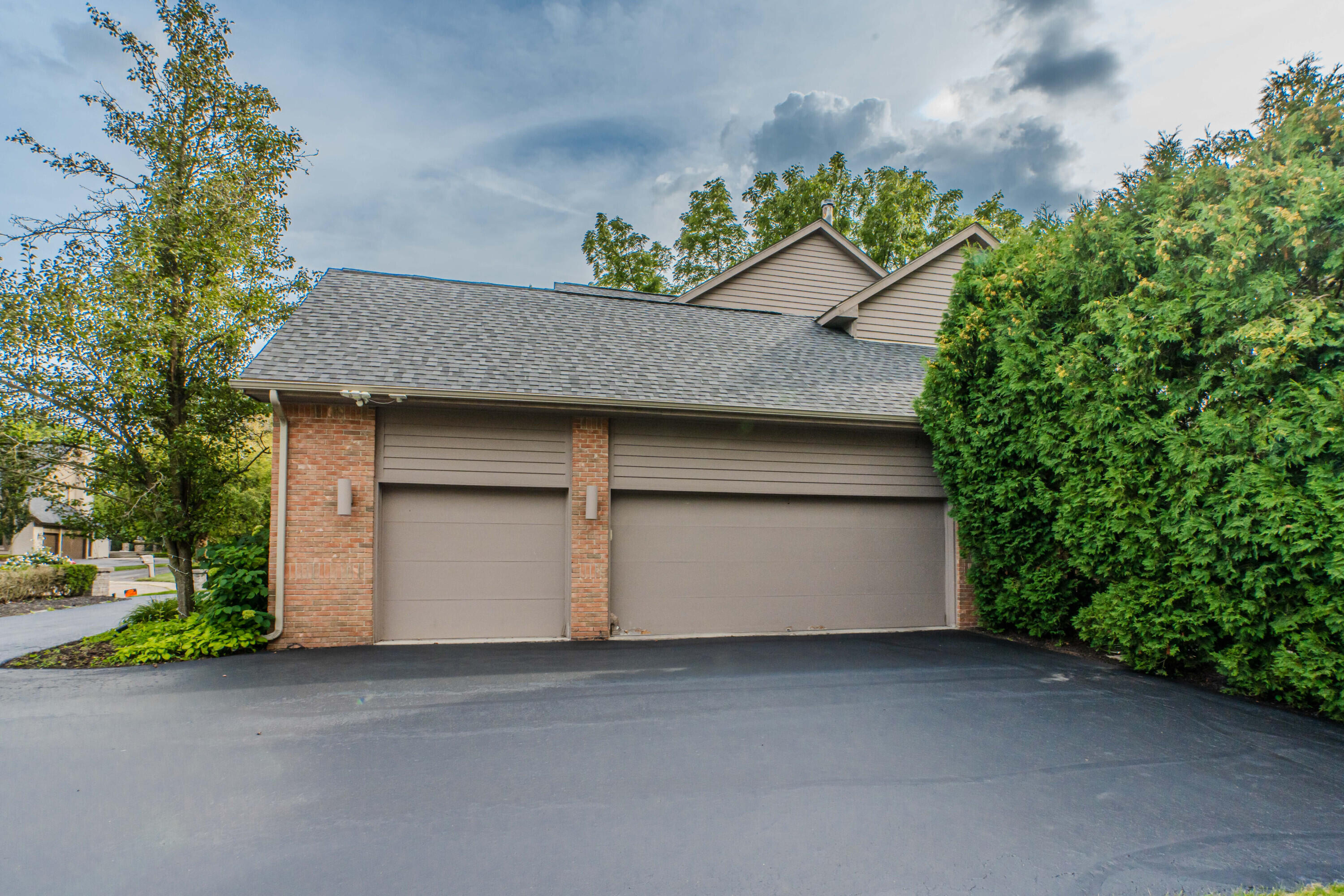5780 Swan Lake Court