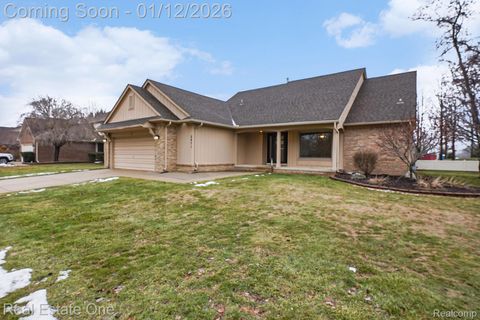 2971 Chippewa Troy City MI 48085