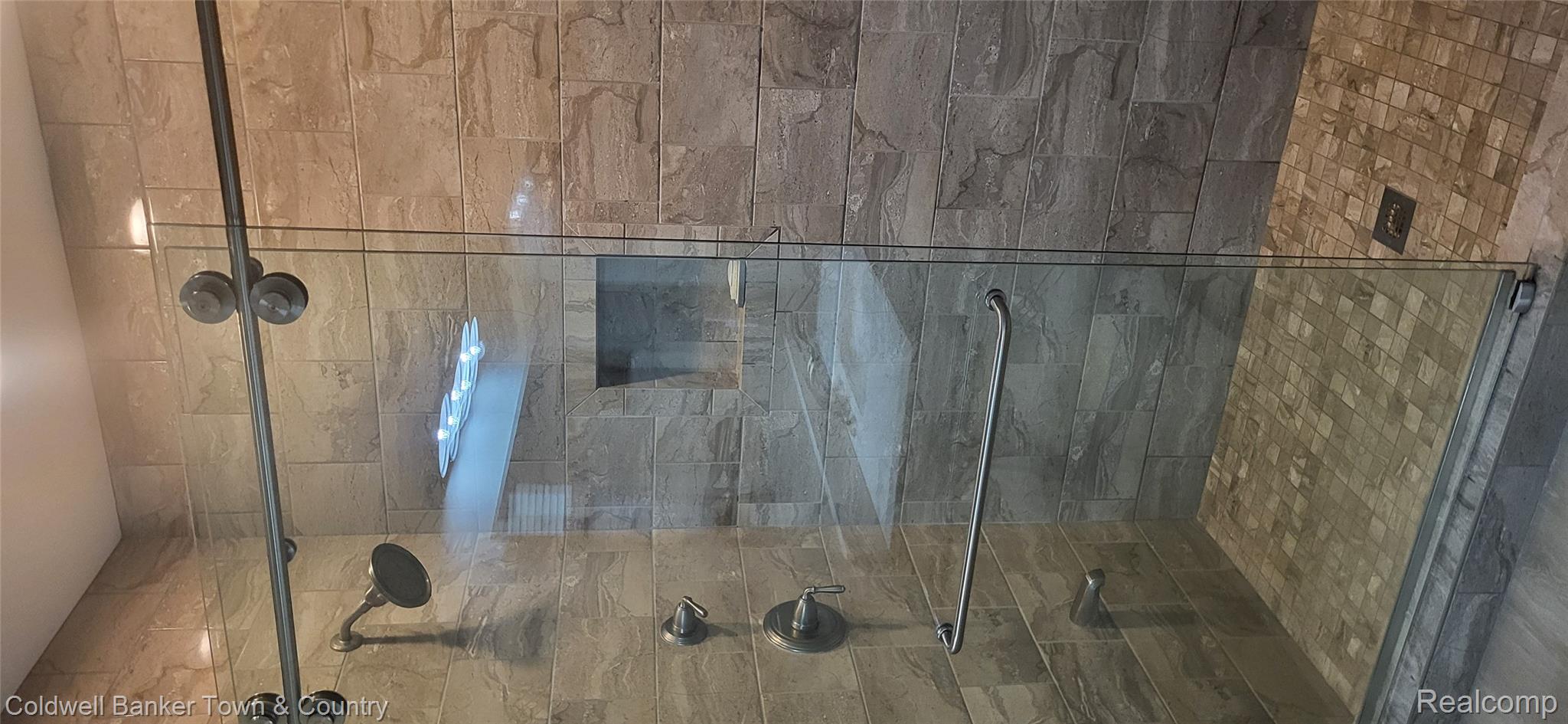 10557 Kenicott Trail