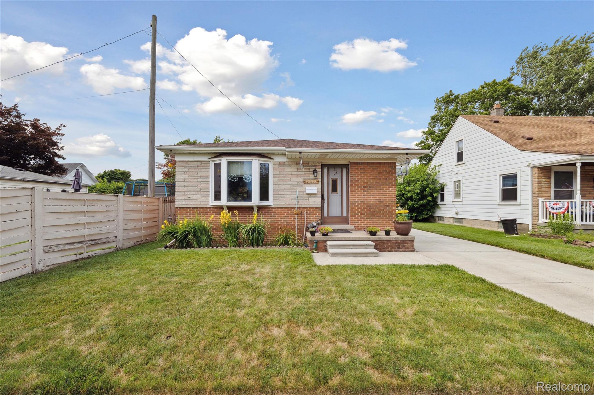 1092 Poplar Court