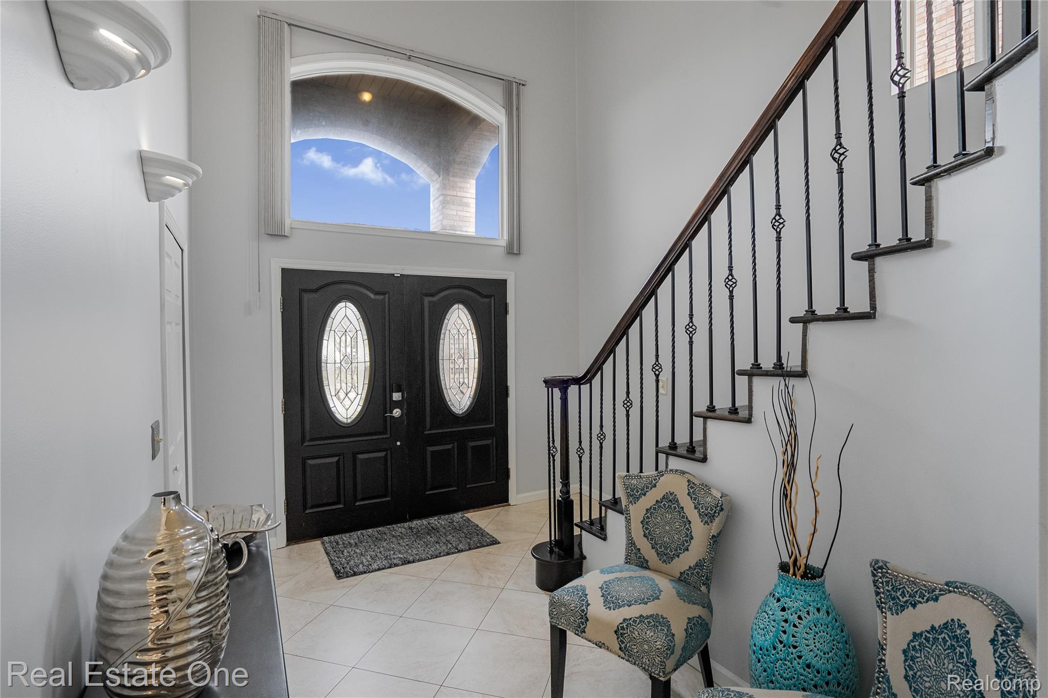 6067 N Vernon Street