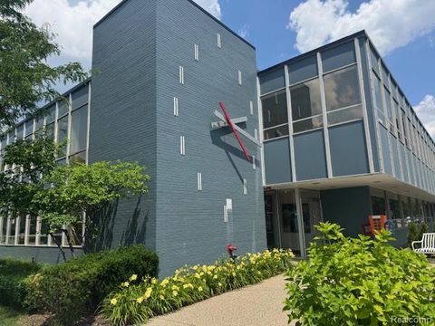 1025 E Maple Road 101 Birmingham City MI 48009