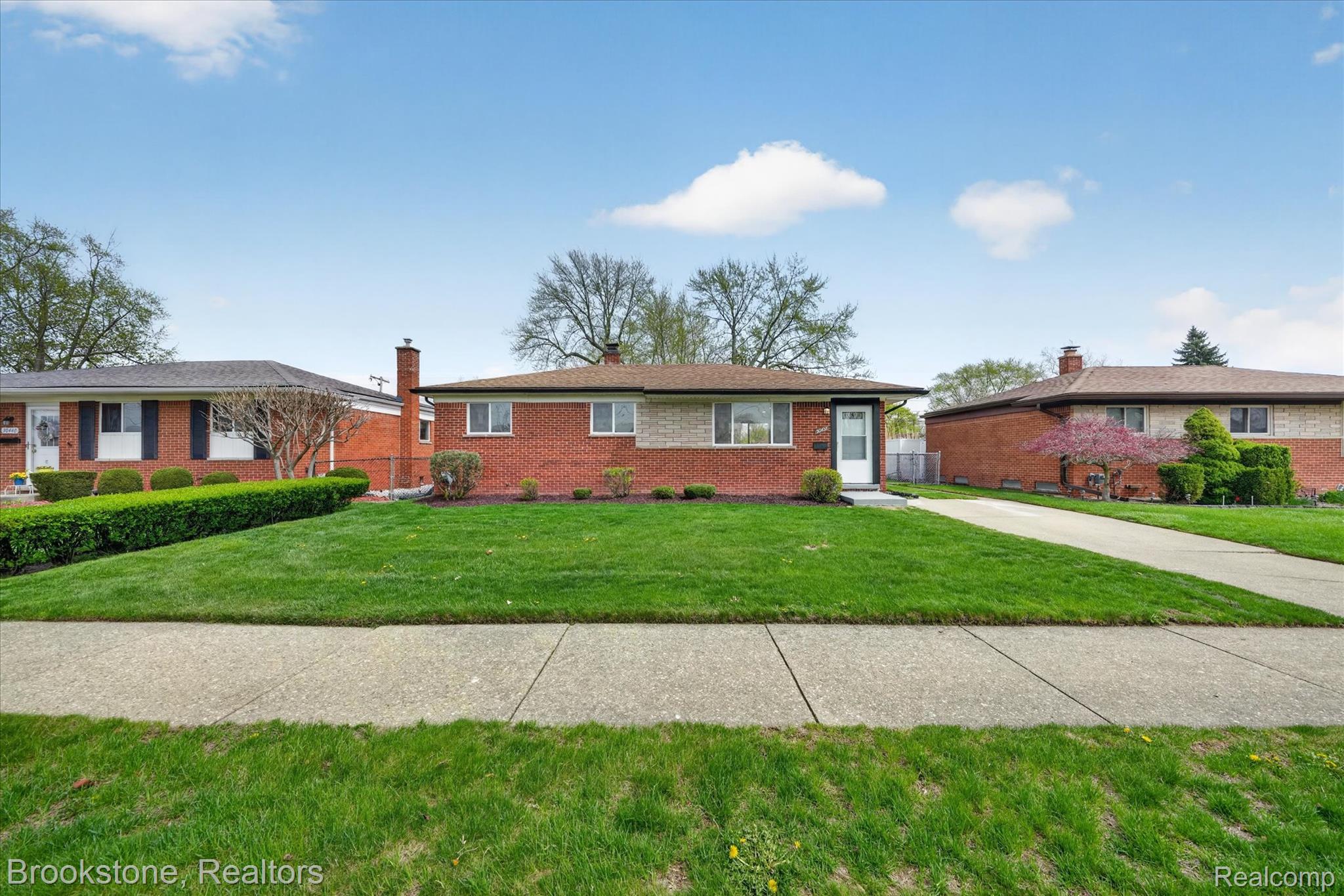 30428 Iroquois Drive