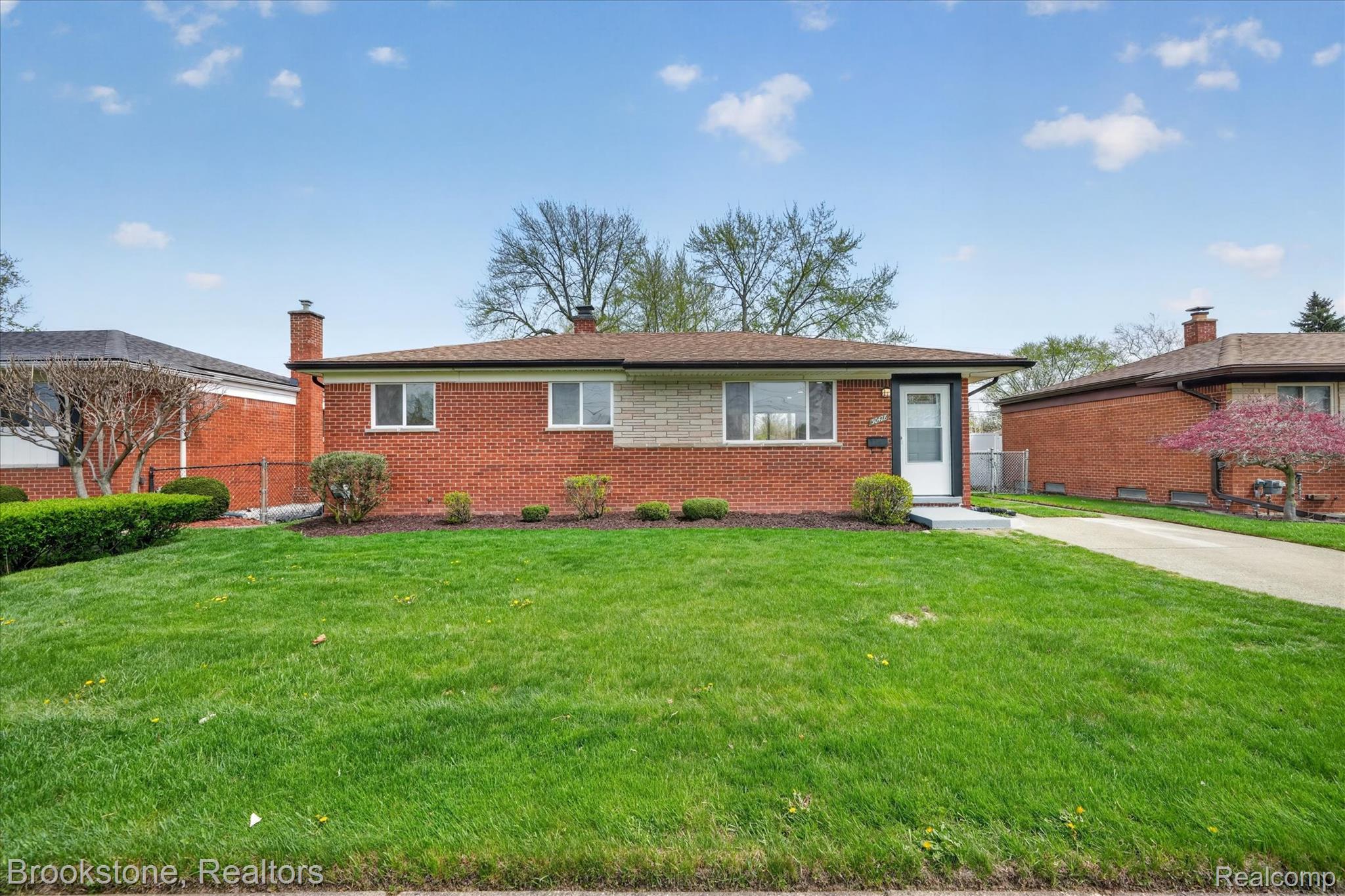 30428 Iroquois Drive