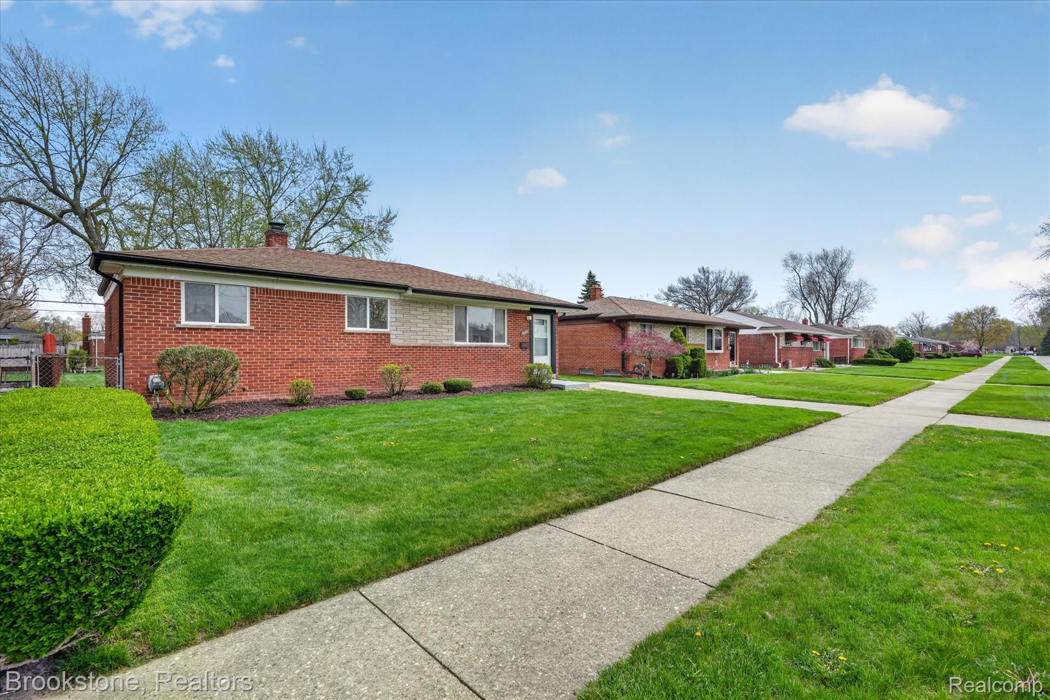 30428 Iroquois Drive