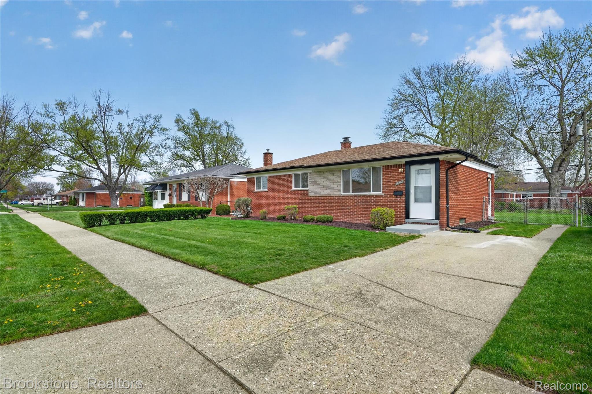 30428 Iroquois Drive