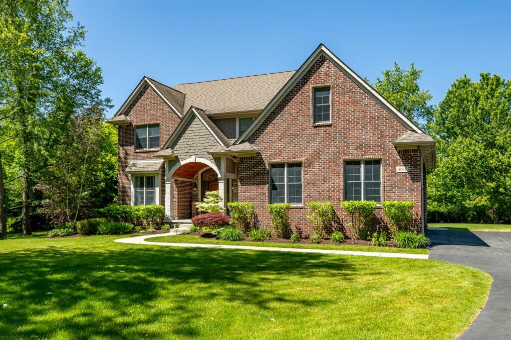 8061 Pine Ridge Court