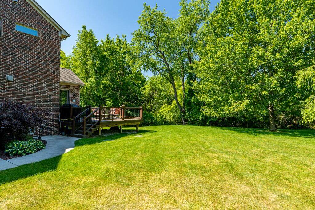 8061 Pine Ridge Court