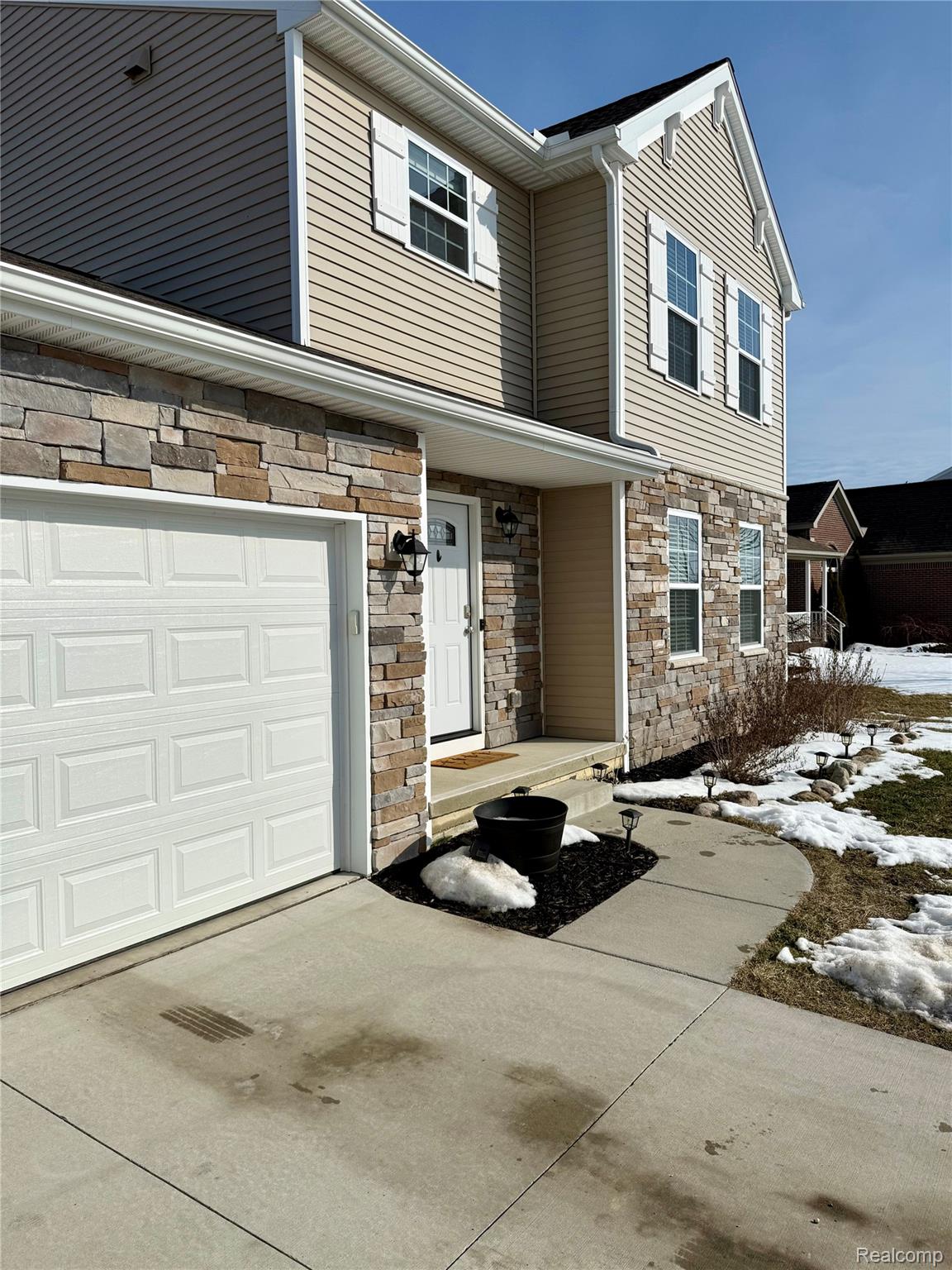 2854 Treymore Street