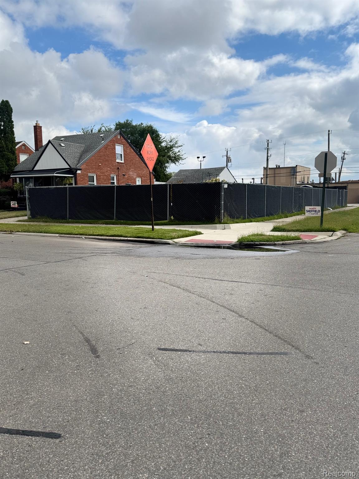 20210 Winthrop Street