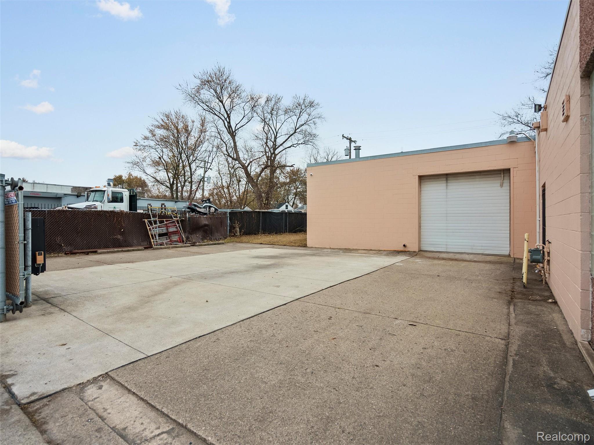 23409 Dequindre Road