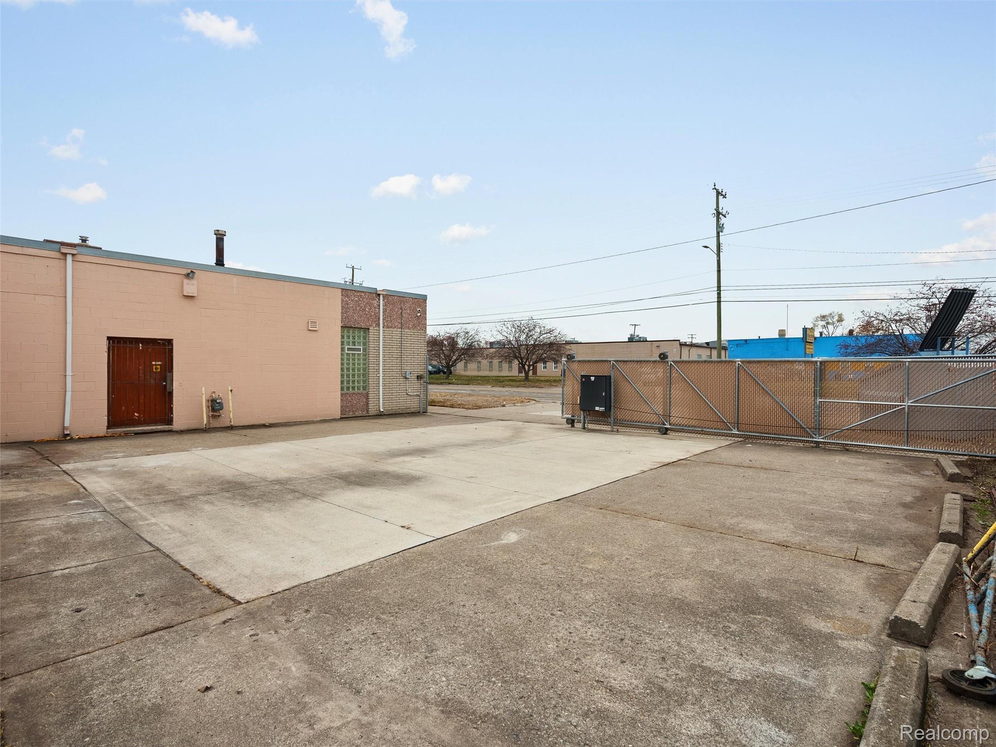 23409 Dequindre Road