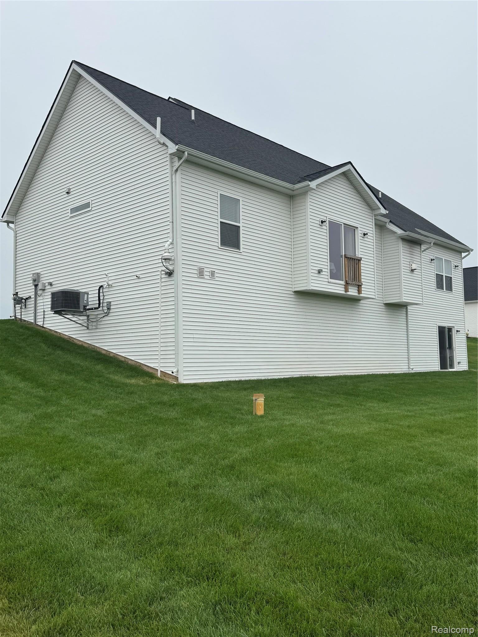 12427 Janes Landing
