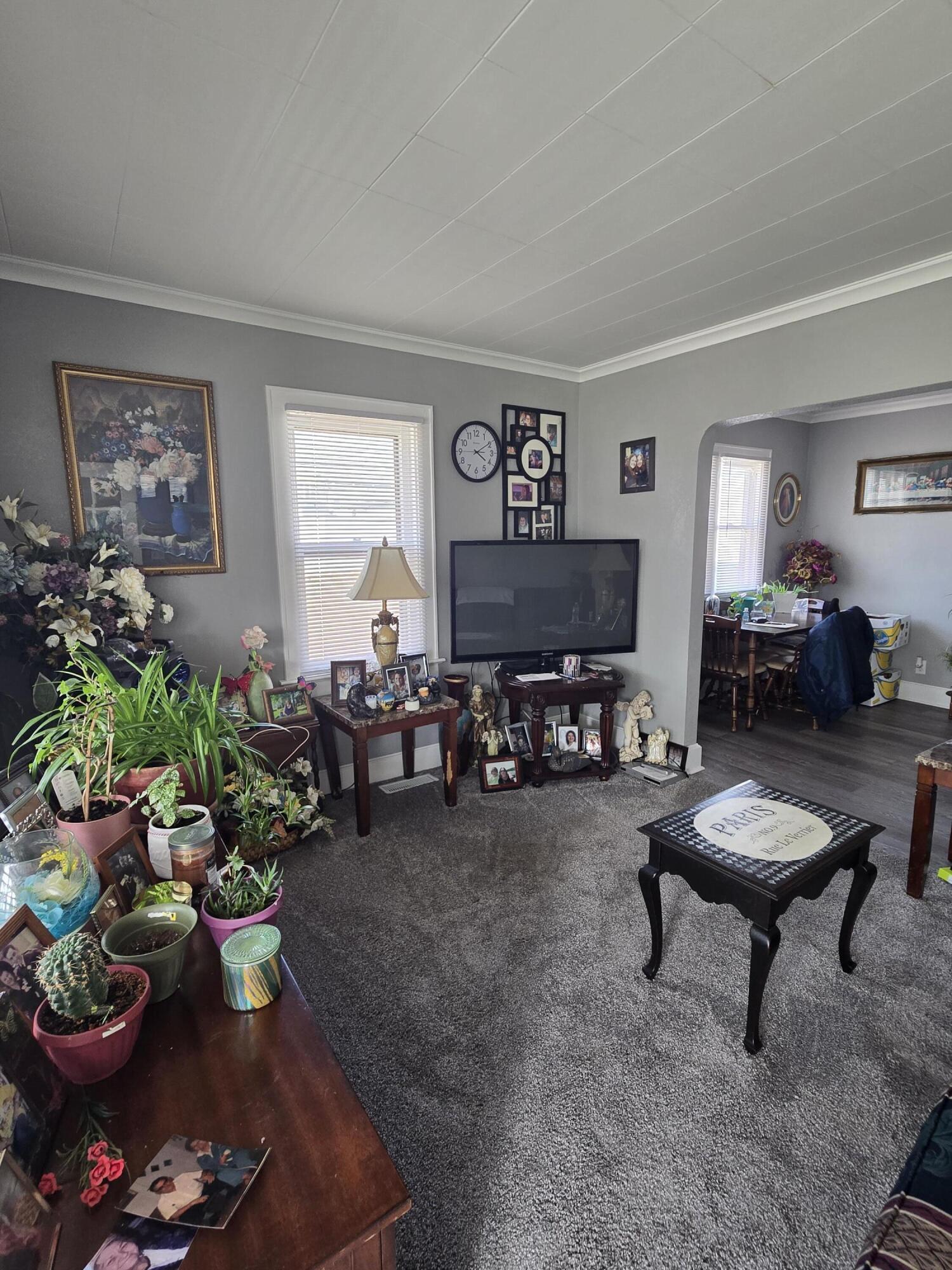 323 S Maurice Avenue